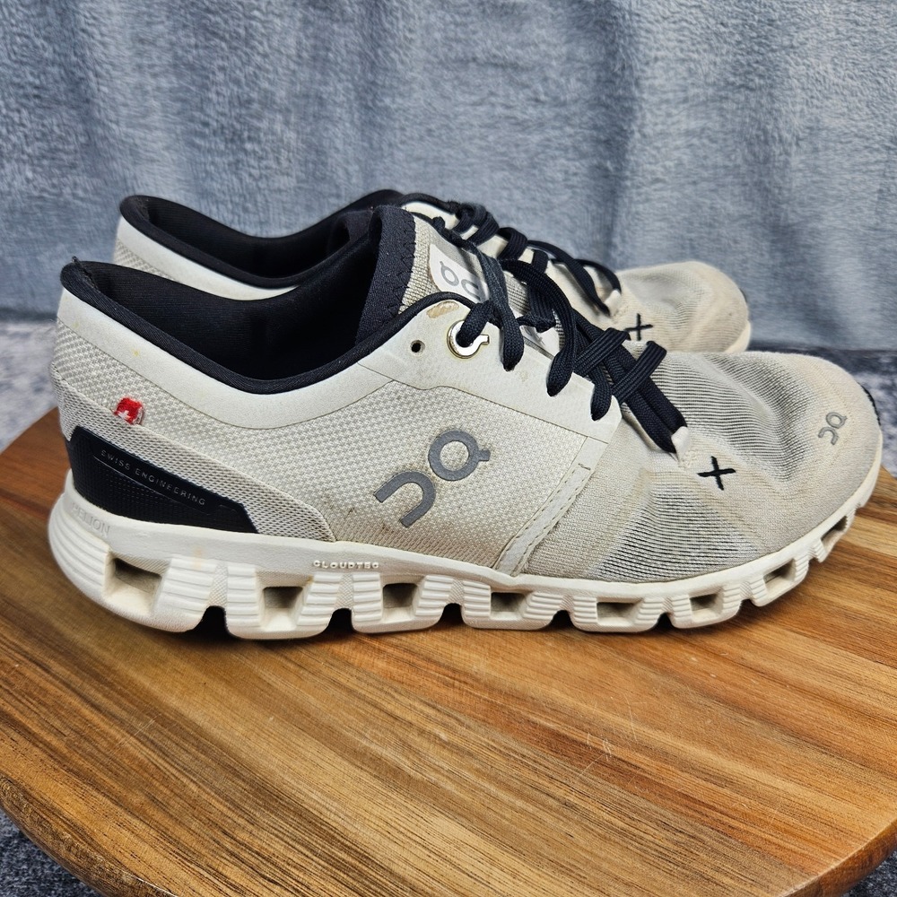 On Cloud X 3 Shoes Women's Size 7 White Black Athletic Running Sneakers